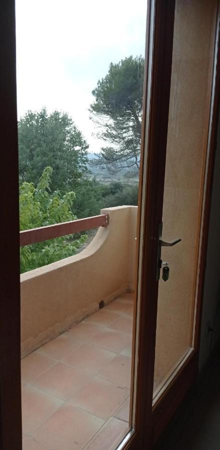 Les Cigales Bed & Breakfast Villelaure Dış mekan fotoğraf
