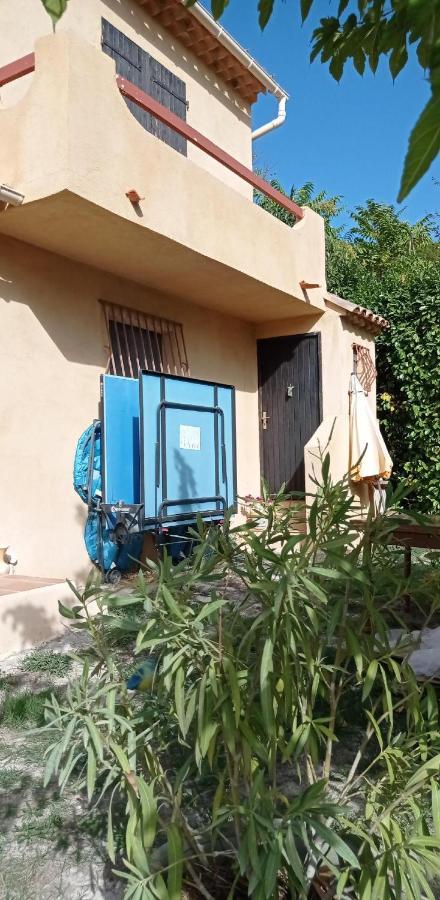 Les Cigales Bed & Breakfast Villelaure Dış mekan fotoğraf