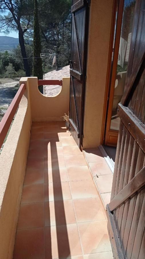 Les Cigales Bed & Breakfast Villelaure Dış mekan fotoğraf