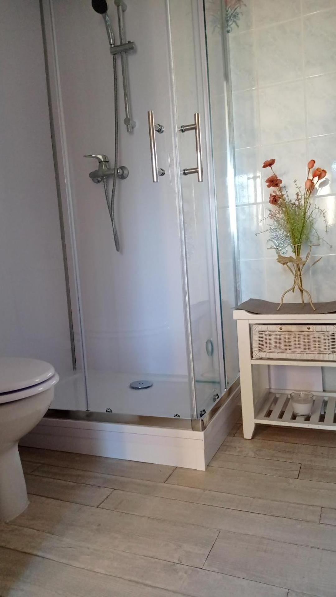 Les Cigales Bed & Breakfast Villelaure Dış mekan fotoğraf