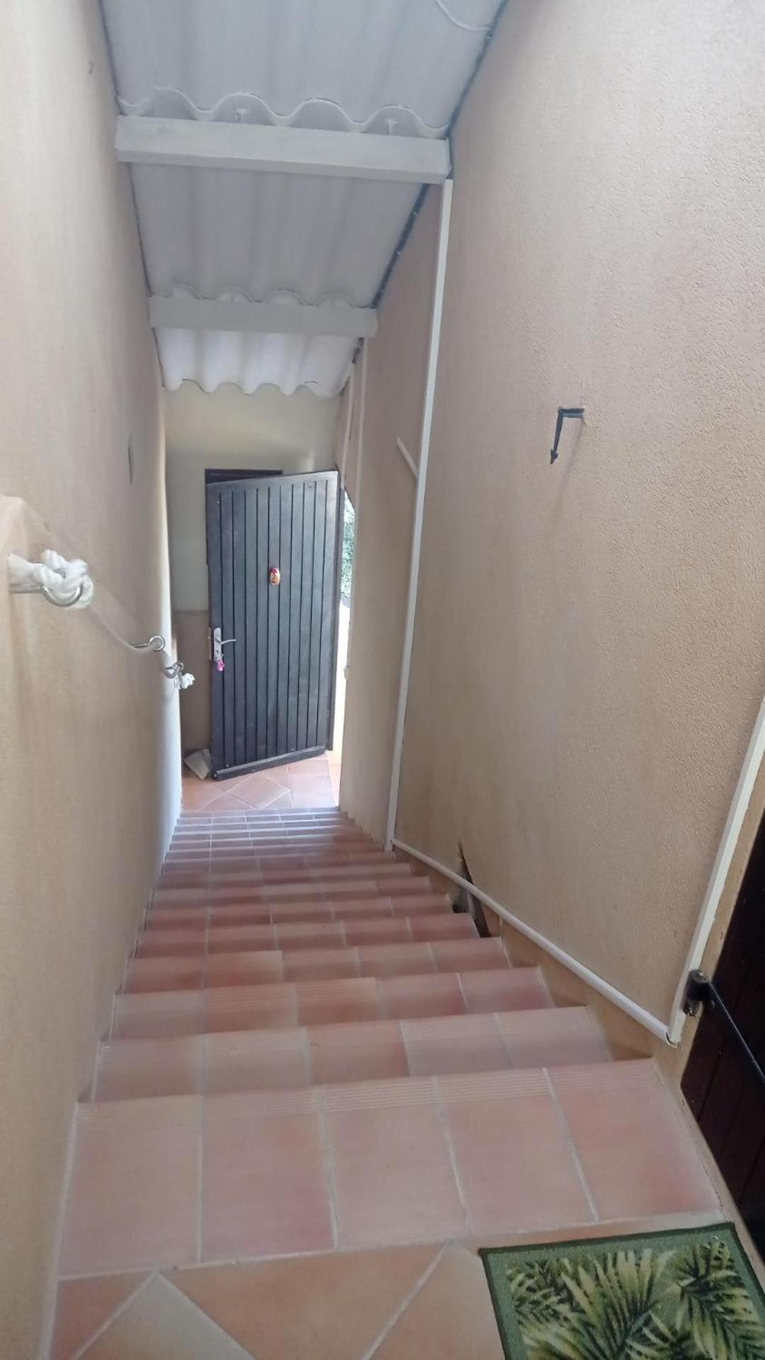 Les Cigales Bed & Breakfast Villelaure Dış mekan fotoğraf