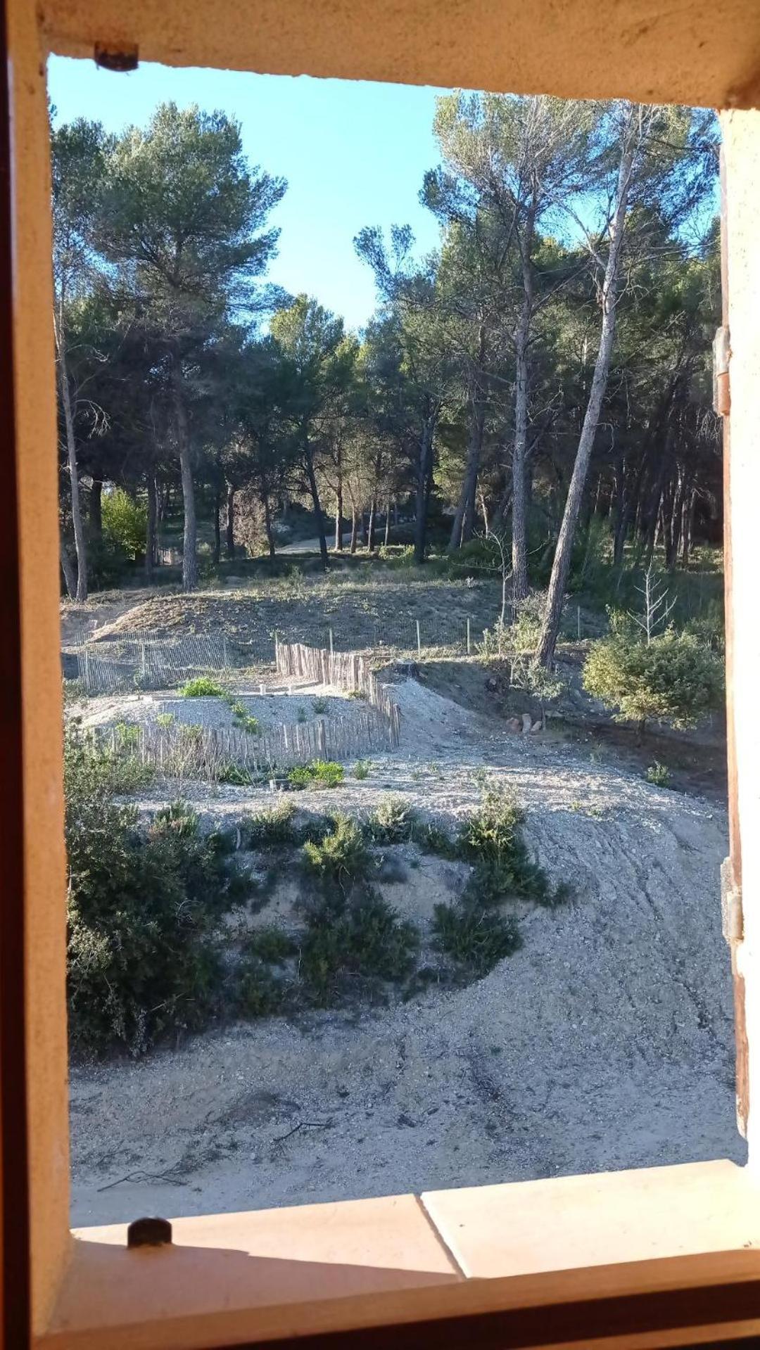 Les Cigales Bed & Breakfast Villelaure Dış mekan fotoğraf